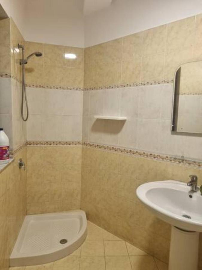 #Beautiful New Apartment,Studio- Close Tirana City Center Экстерьер фото
